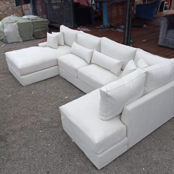 U-shaped 8 seater couch