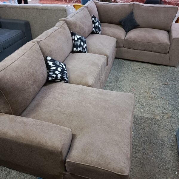 U-shaped 8 seater couch