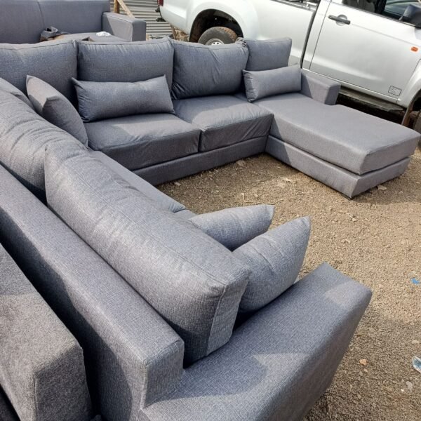 U-shaped 8 seater couch